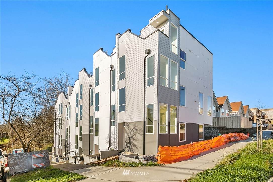 2216 Charles Street - Photo 1
