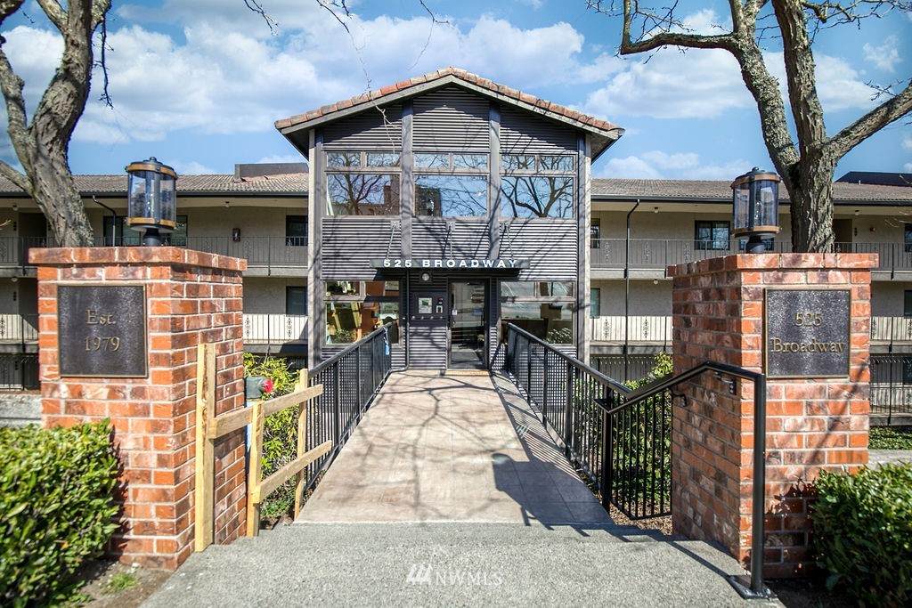525 Broadway - Photo 1