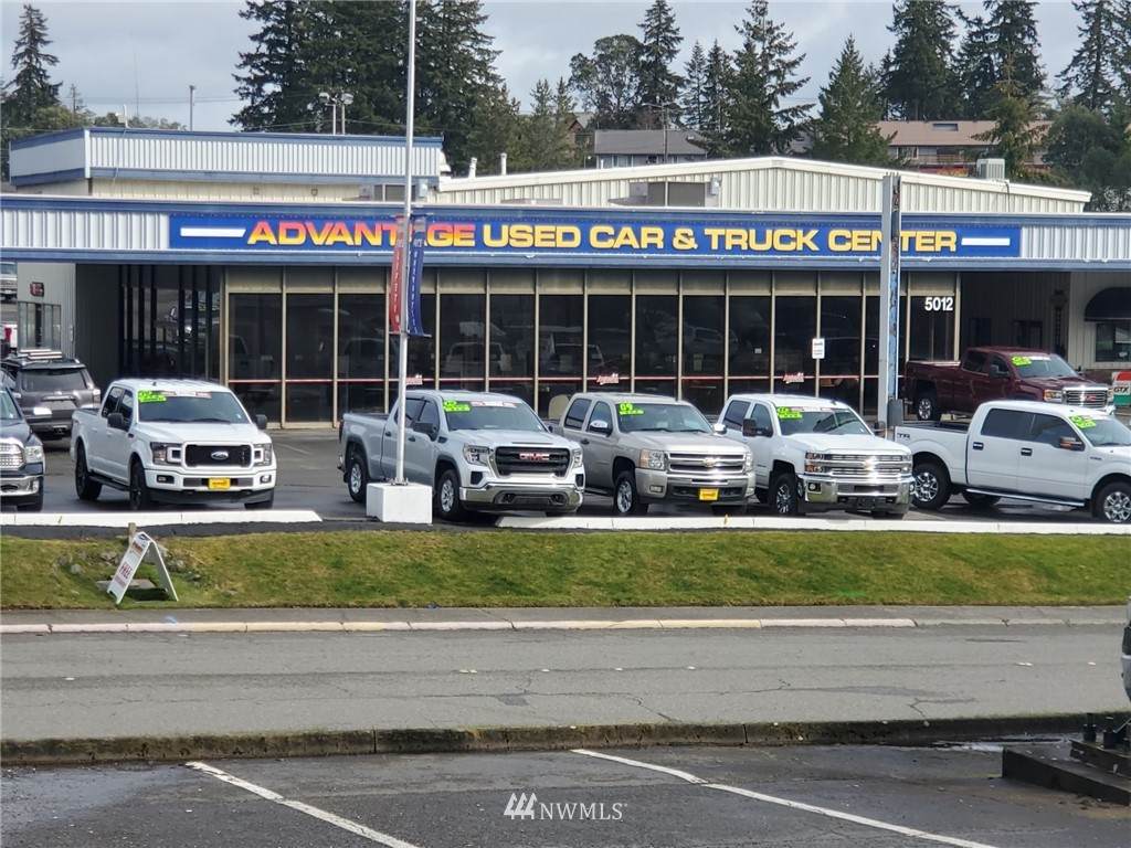 5012 Auto Center Boulevard - Photo 1