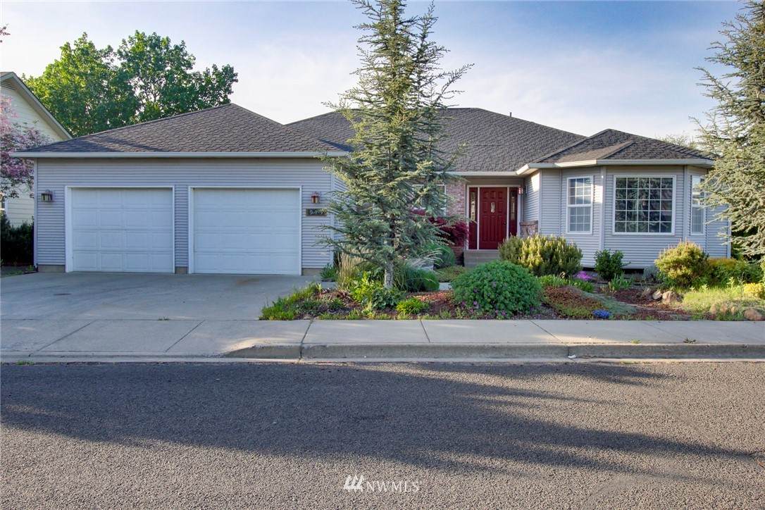 919 Sentry Drive - Photo 1
