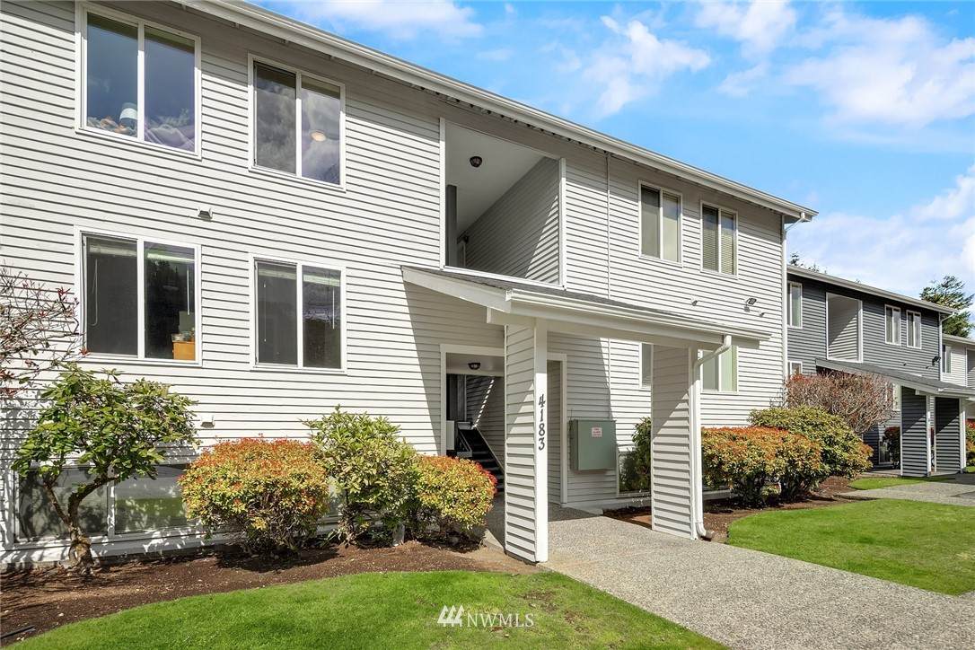4183 Lake Sammamish Parkway - Photo 1