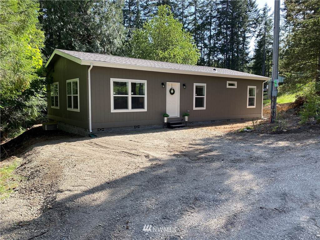330 Dartmoor Drive - Photo 1