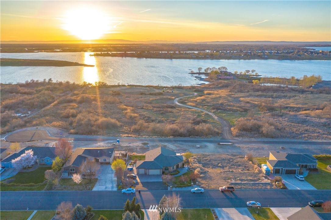 462 Viewmont Drive - Photo 1