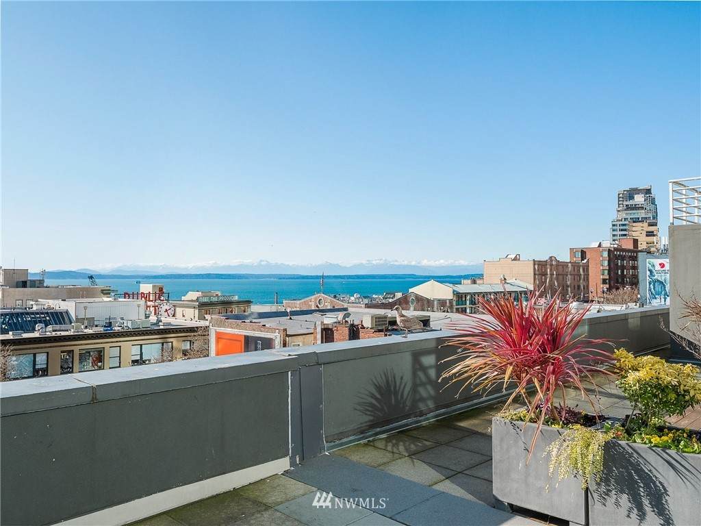 1415 2nd Avenue - Photo 1
