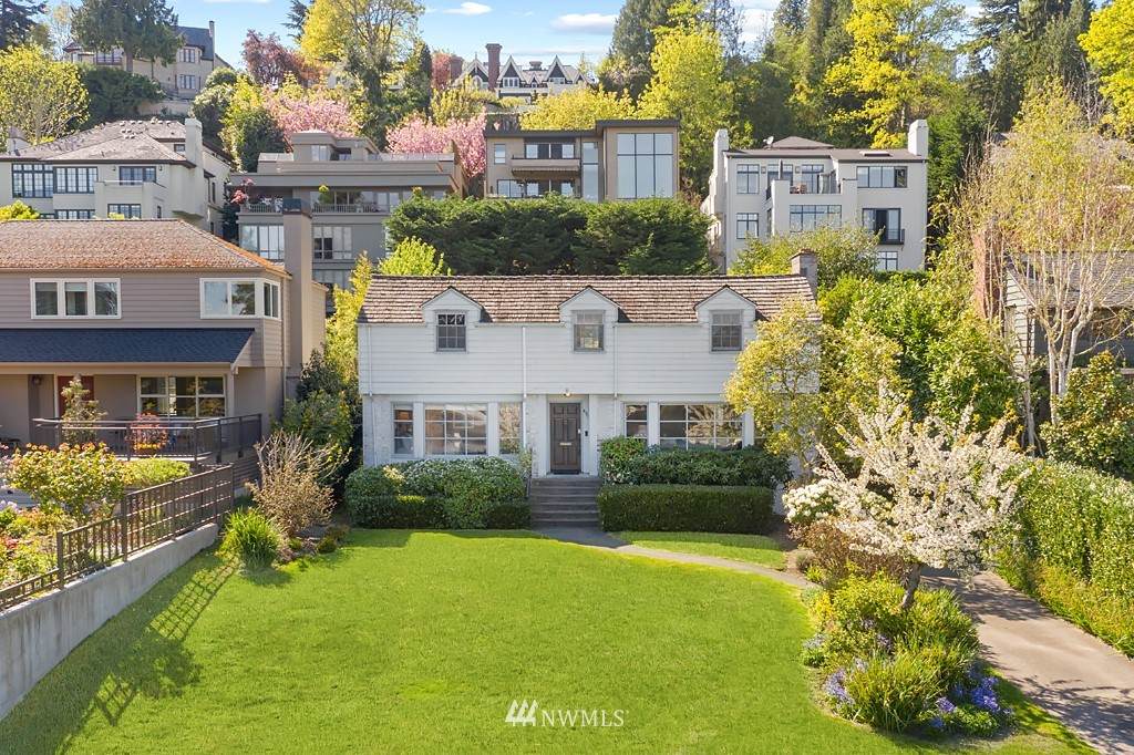 497 Mcgilvra Boulevard - Photo 1