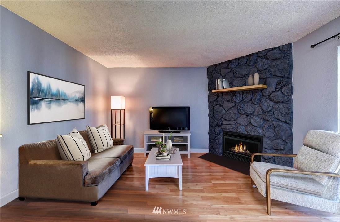 12424 145th Street - Photo 1
