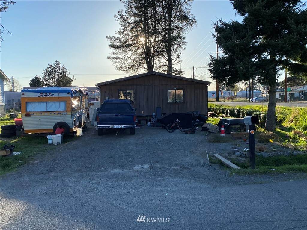 1001 Centralia Avenue - Photo 1