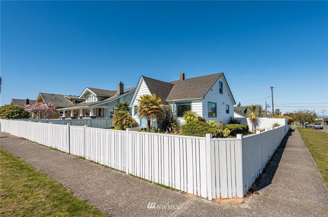 201 9th Street - Photo 1