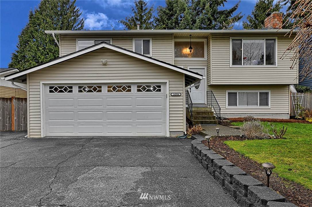 14504 47th Place - Photo 1
