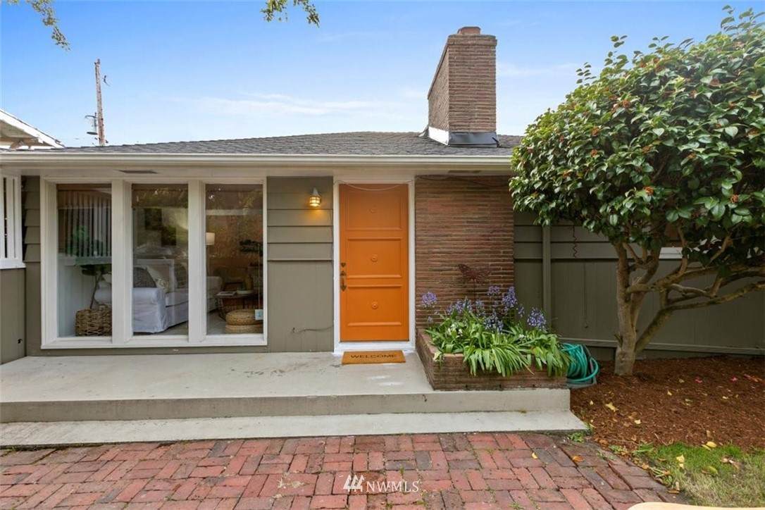 2625 47th Avenue - Photo 1