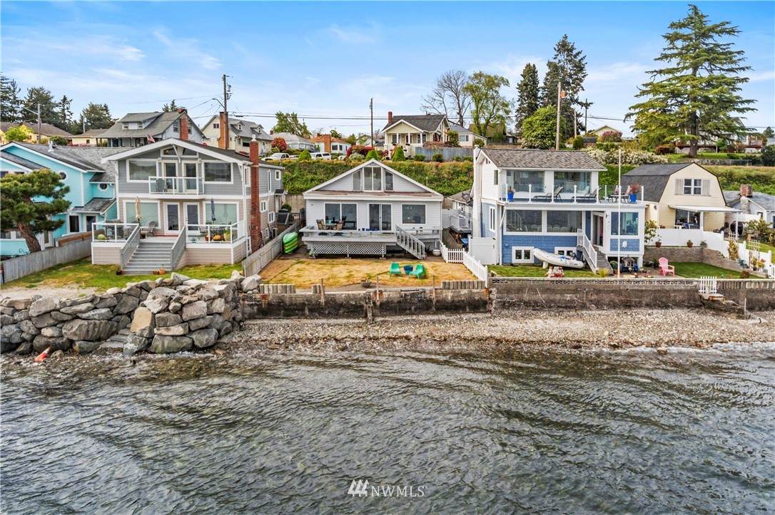 607 Shore Drive - Photo 1