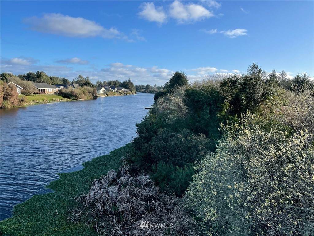 104 Point Brown Avenue - Photo 1