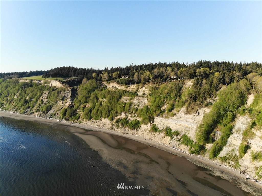 8100 Headlands Way - Photo 1