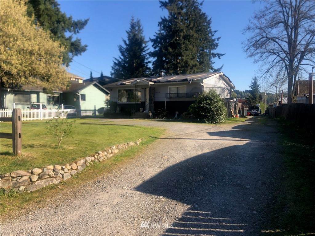 7005 182nd Street - Photo 1