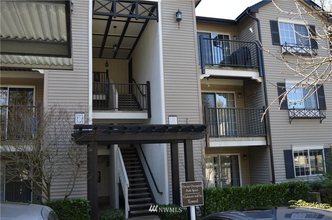 929 Third Ave - Photo 1