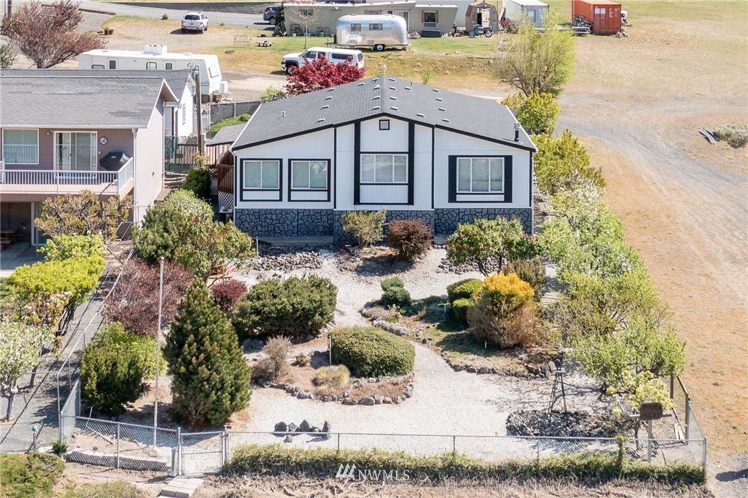 32497 Moore Road - Photo 1