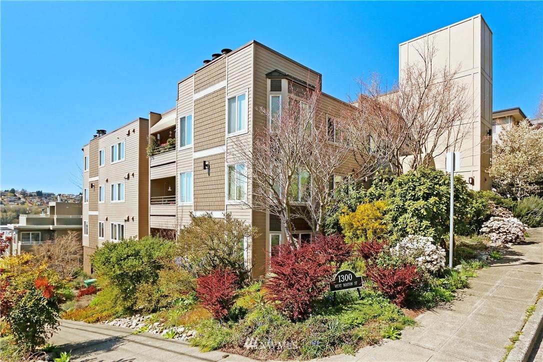 1300 Boston Street - Photo 1