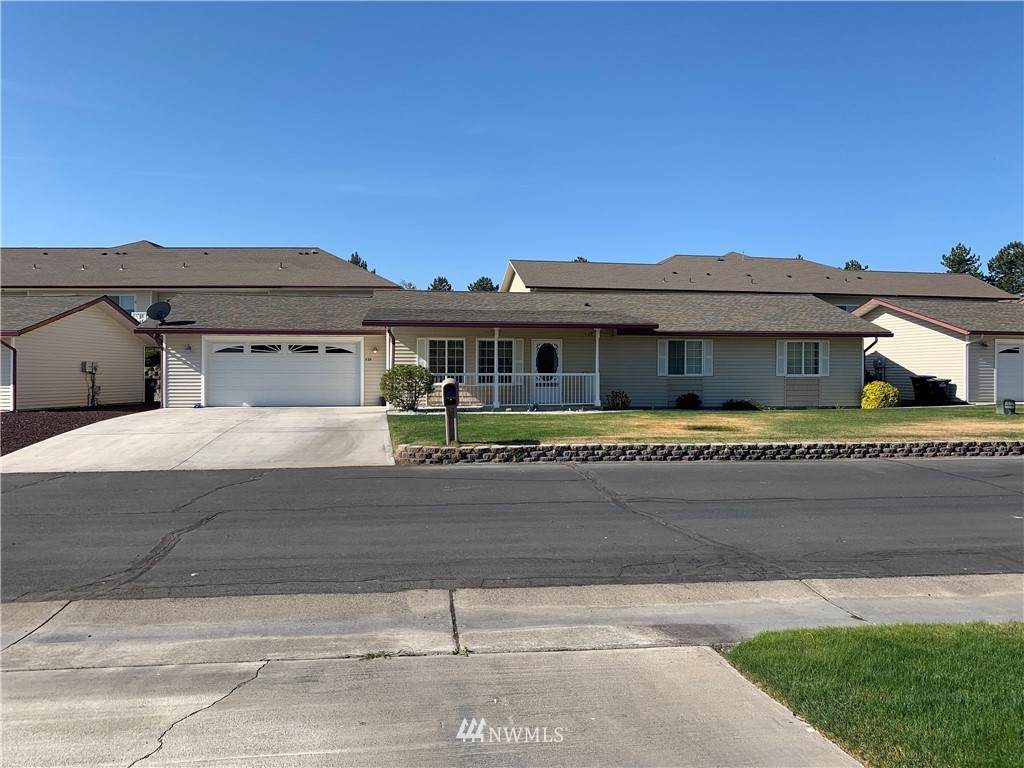 807 Westshore Drive - Photo 1