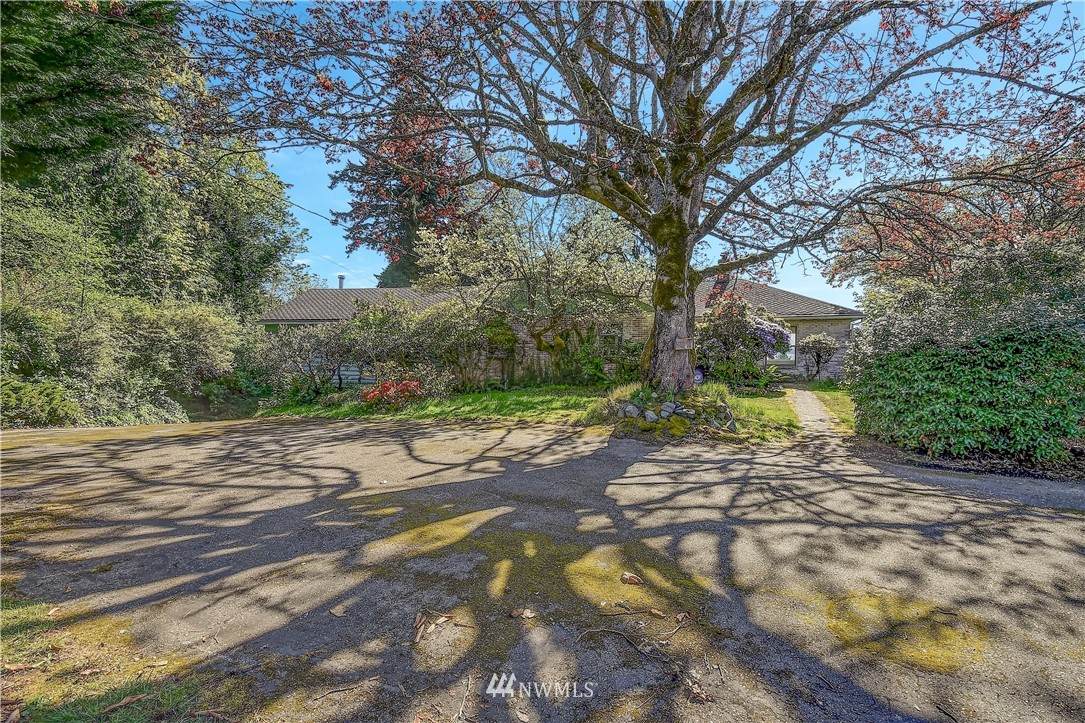 5802 88th Street - Photo 1