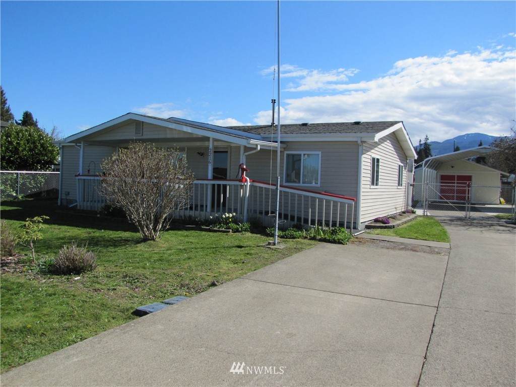 2216 3rd Avenue - Photo 1