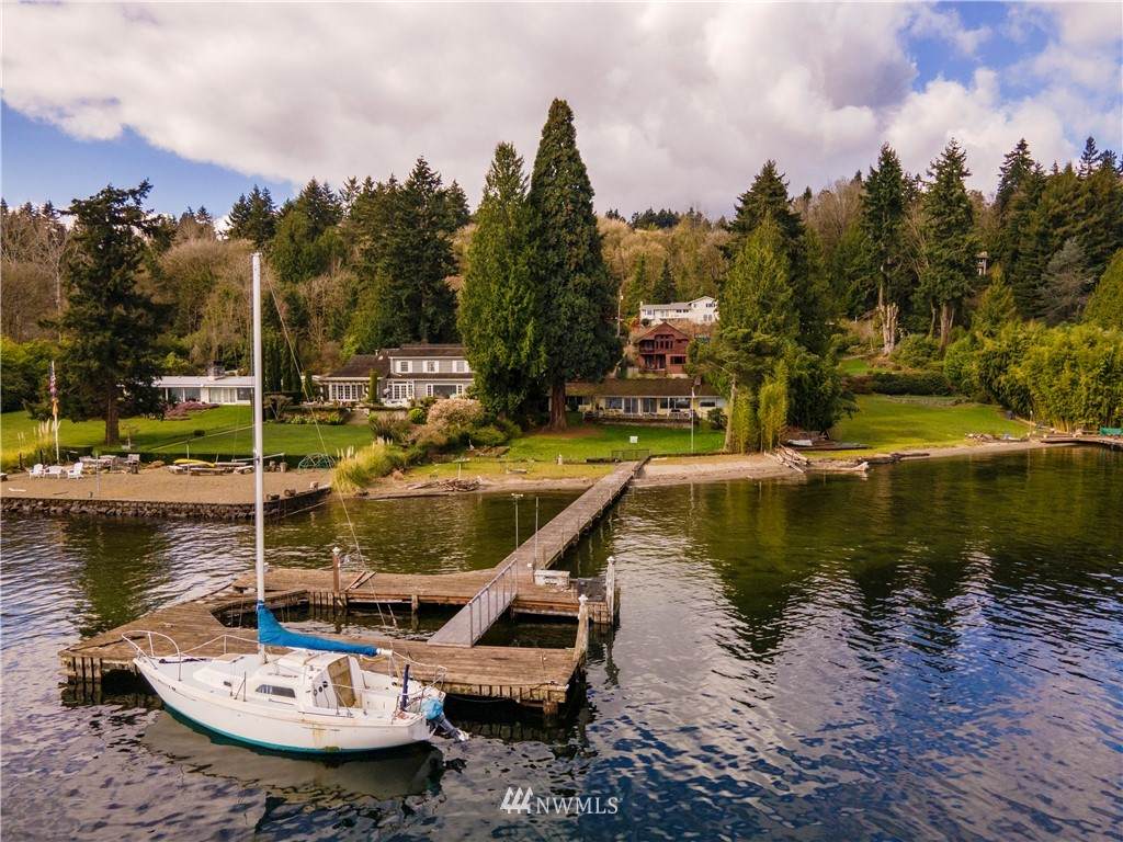 6454 Mercer Way - Photo 1