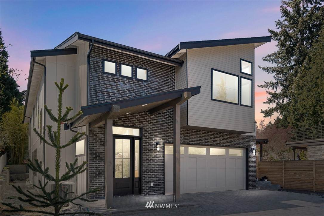 1025 5th Street - Photo 1