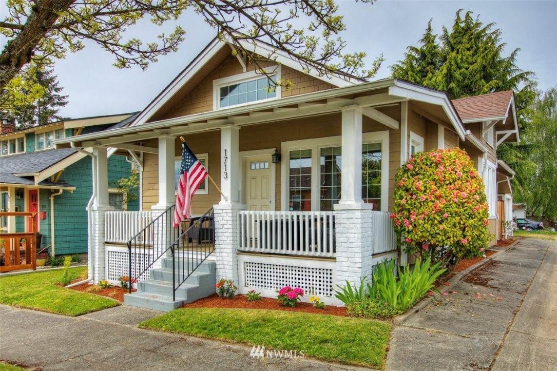 1713 11th Street - Photo 1