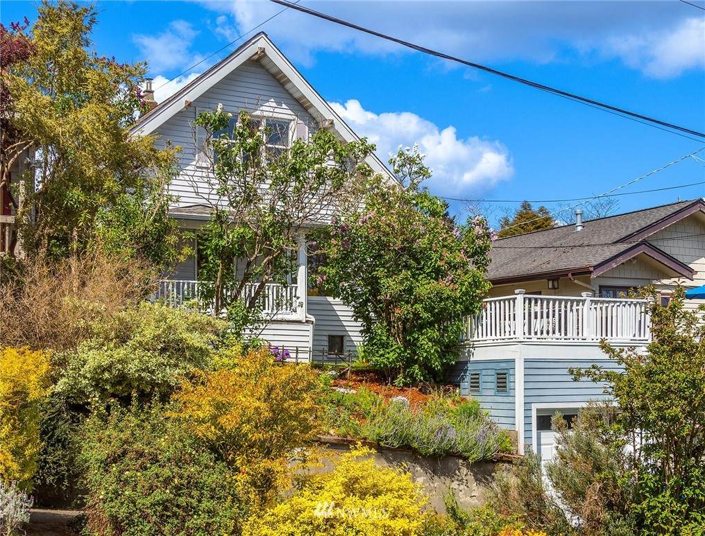 2114 36th Street - Photo 1