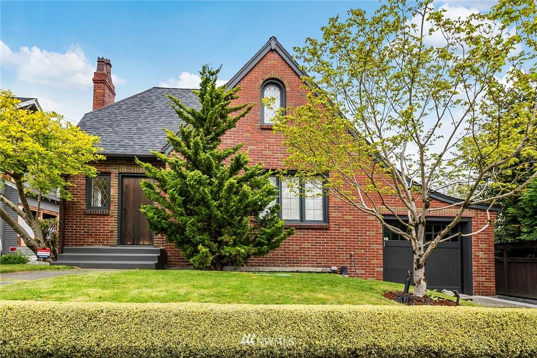 420 Halladay Street - Photo 1