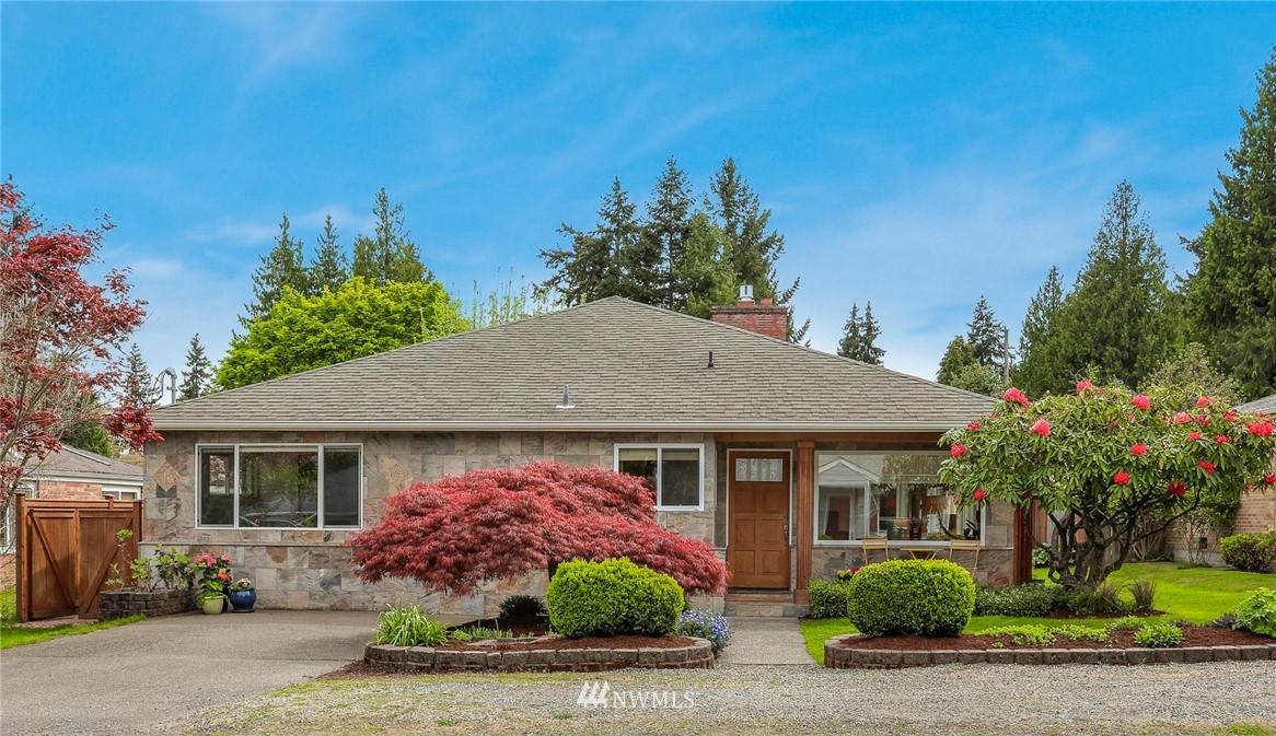3217 86th Street - Photo 1