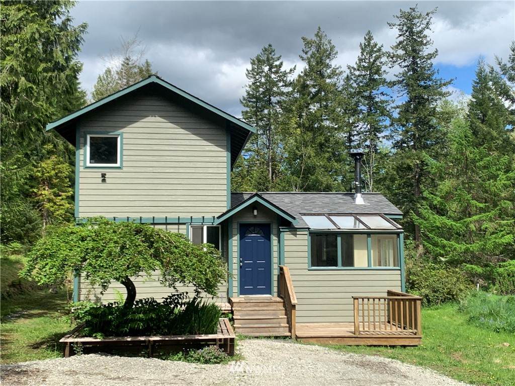 392 Camelot Road - Photo 1