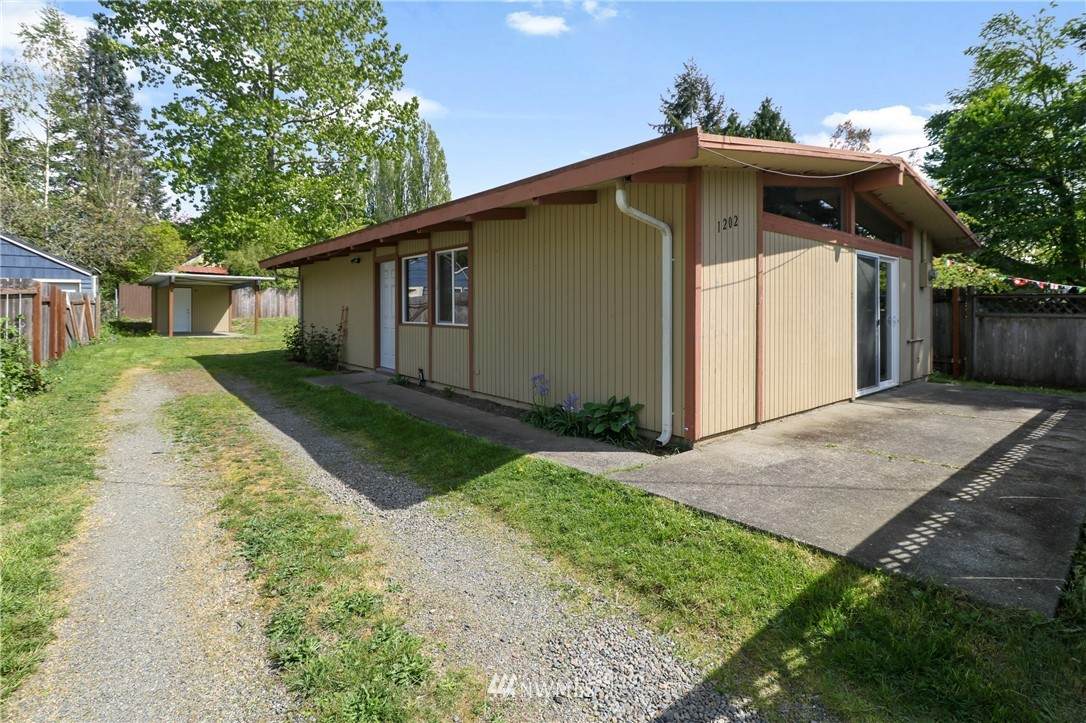 1202 Garrison Street - Photo 1