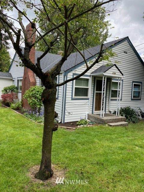 2724 146th Street - Photo 1