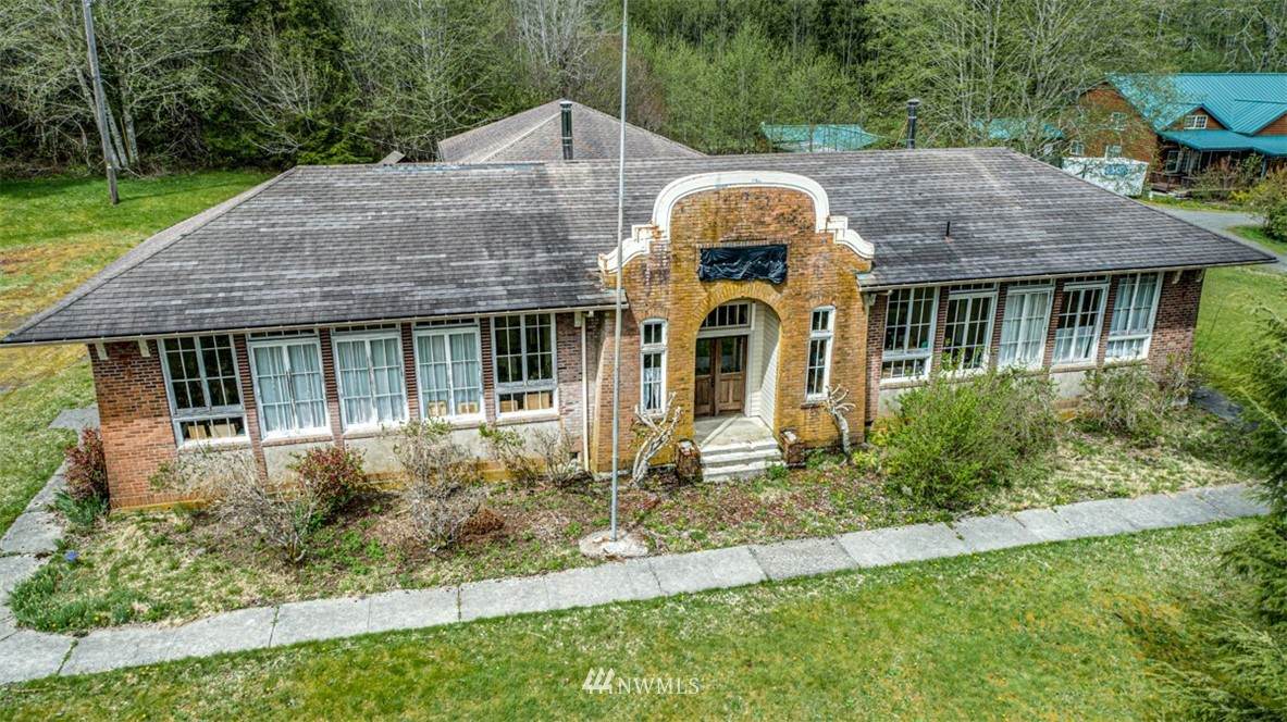 202443 Hwy 101 - Photo 1