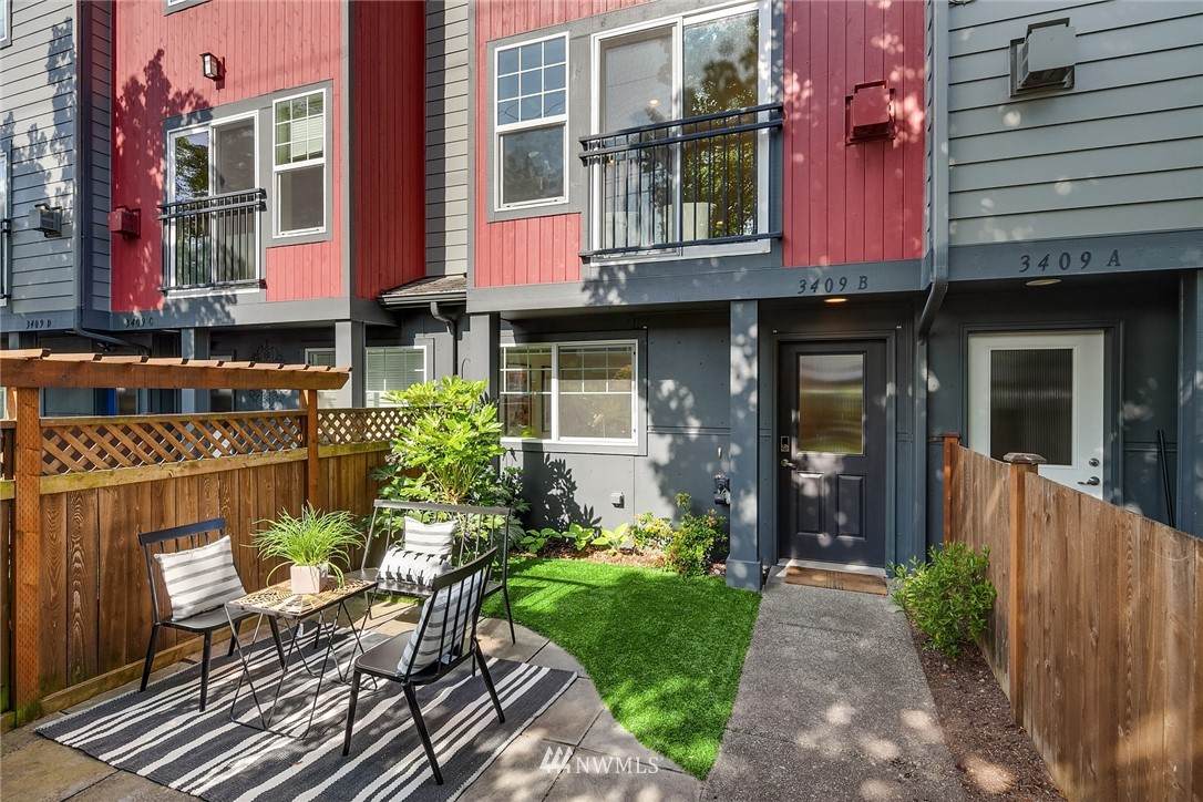 3409 California Avenue - Photo 1