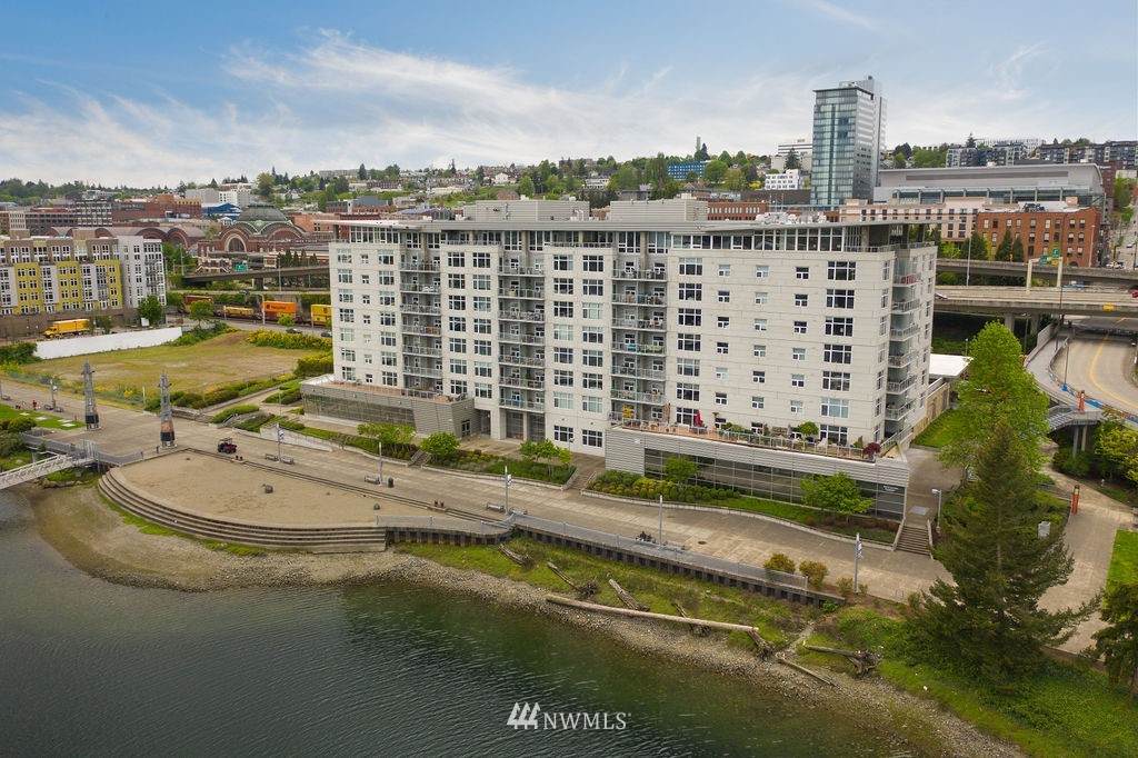 1515 Dock Street - Photo 1