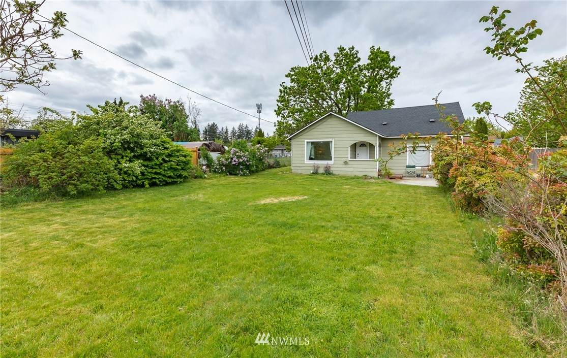 1215 Cedar Avenue - Photo 1