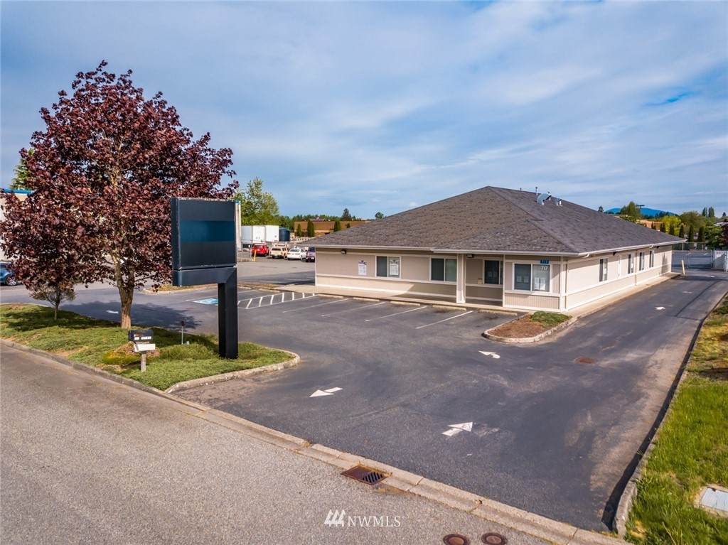 717 Bennett Road - Photo 1