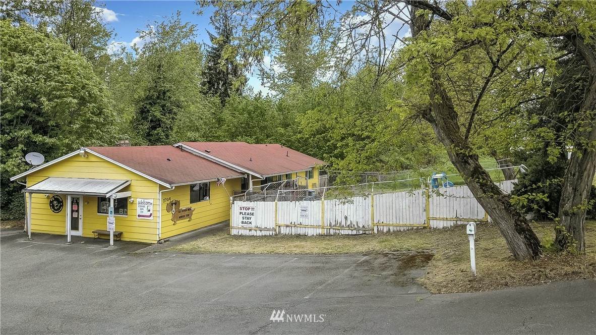 3704 9th Street - Photo 1