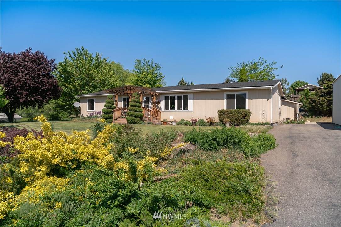 1865 8th Street - Photo 1