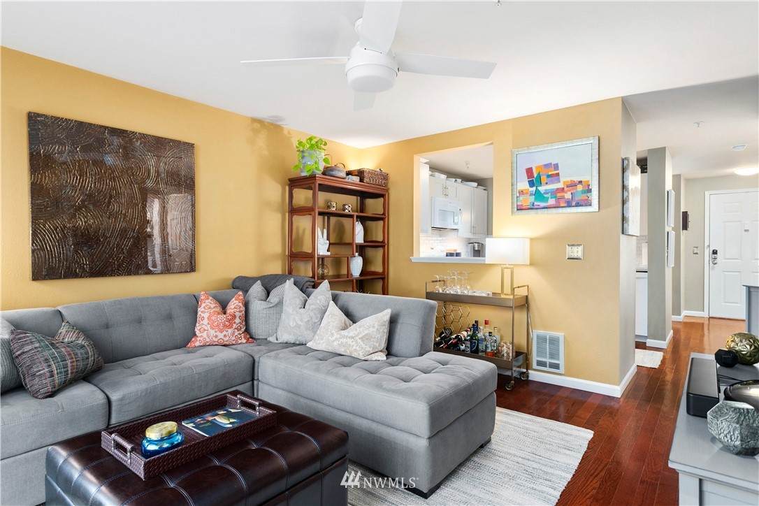 901 Sunset Boulevard - Photo 1