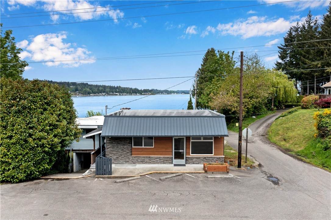 8621 Southworth Drive - Photo 1