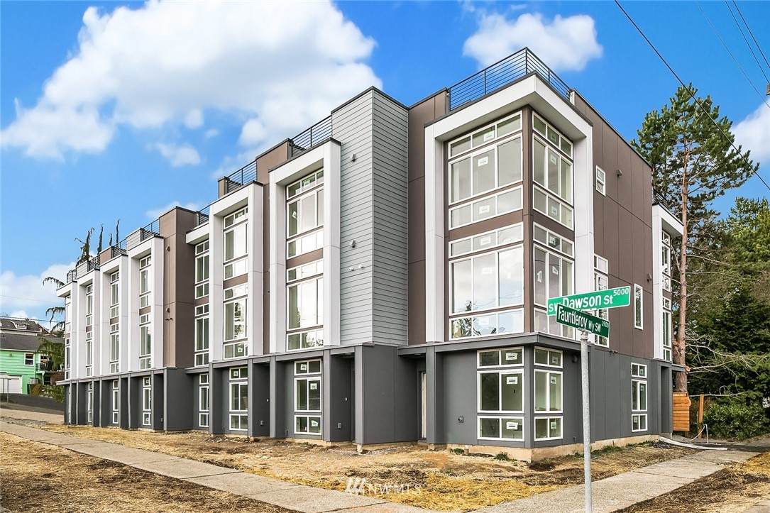 3916 Dawson Street - Photo 1