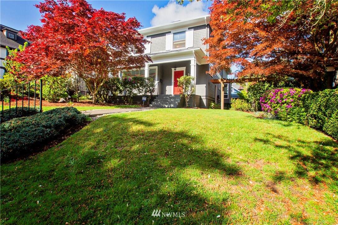 5517 17th Avenue - Photo 1