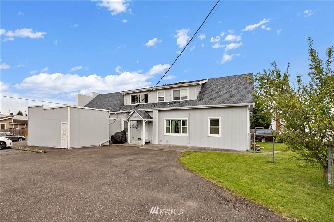2029 Walnut Street - Photo 1