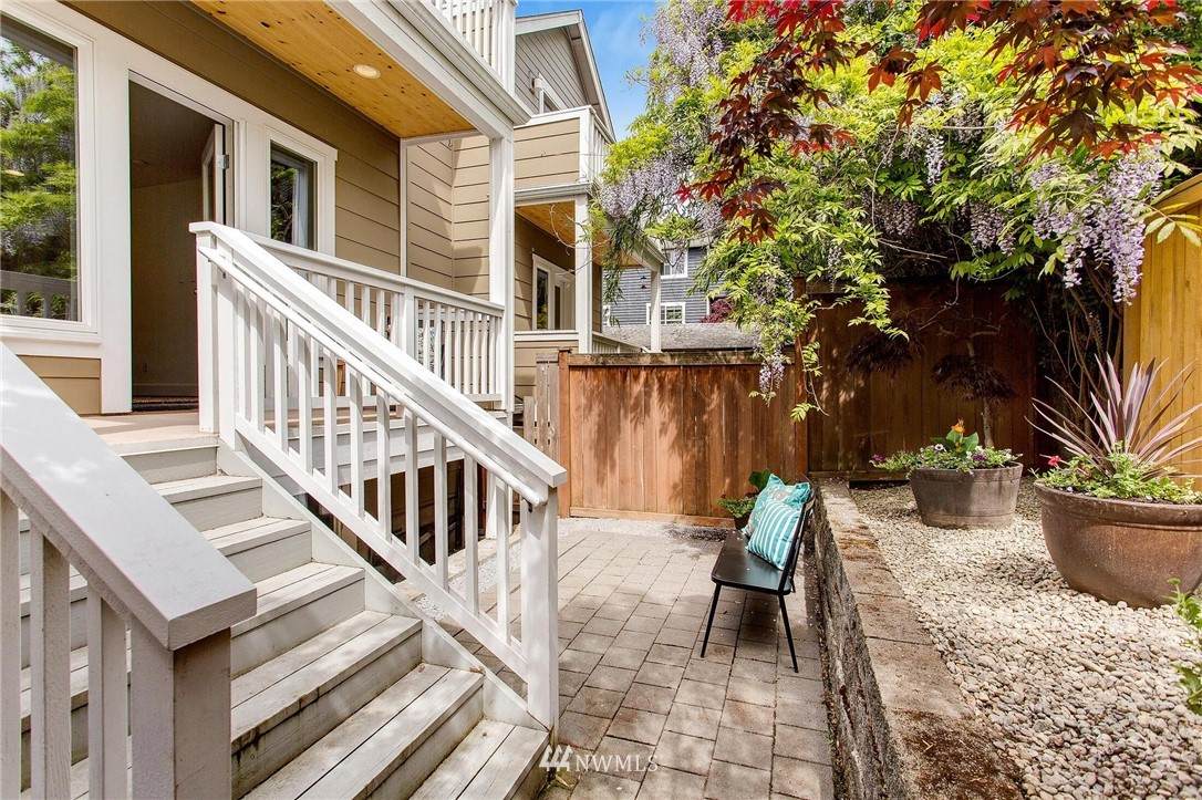 3818 Interlake Avenue - Photo 1