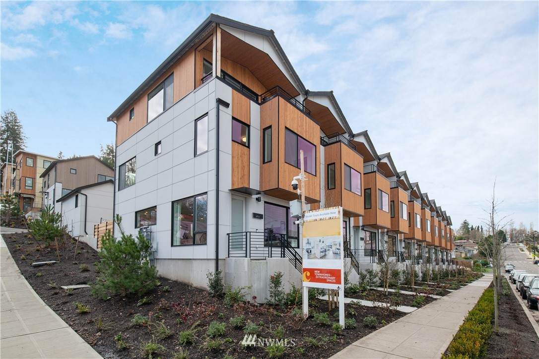 3901 Cloverdale Street - Photo 1