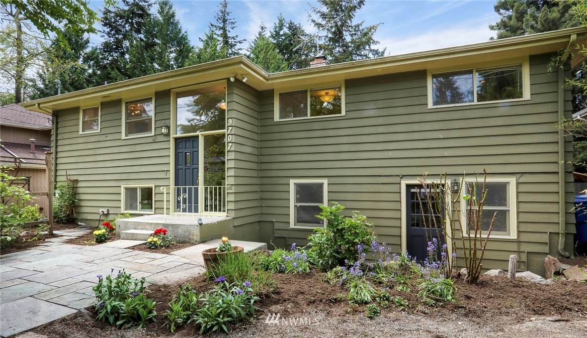9707 45th Avenue - Photo 1