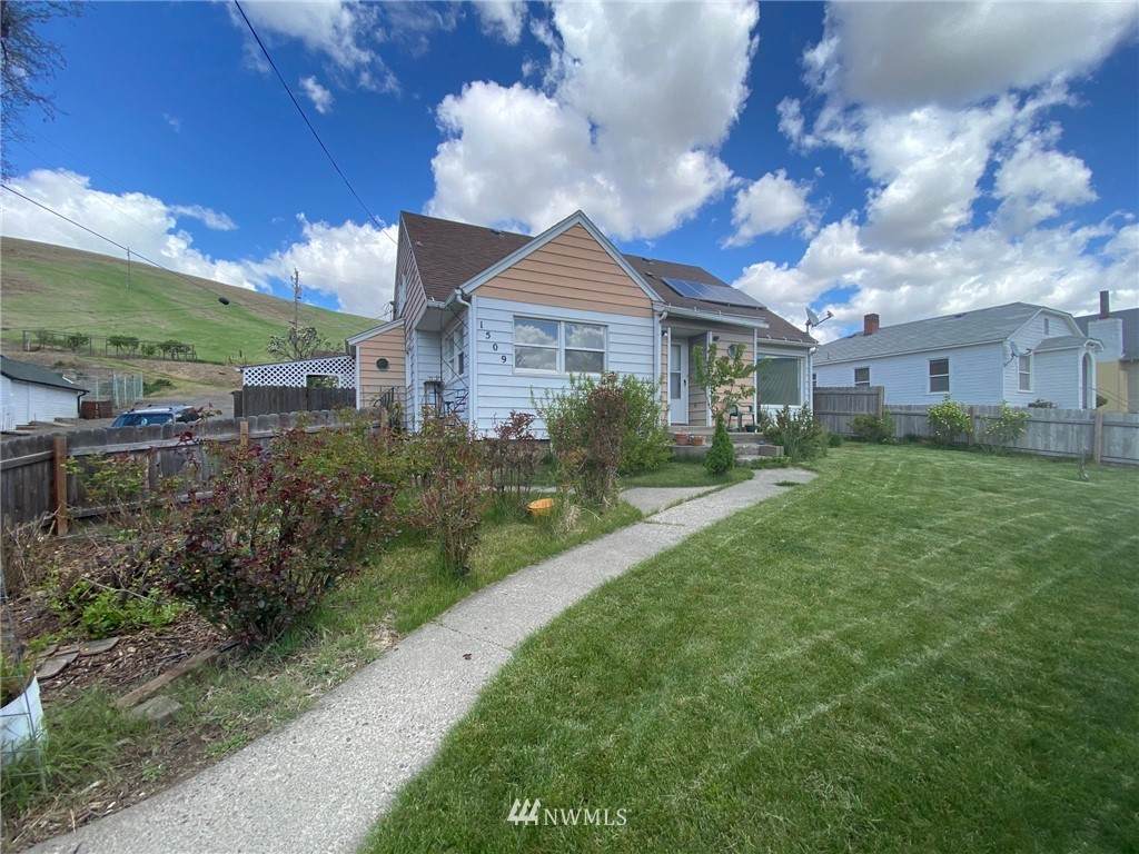 1509 Main Street - Photo 1