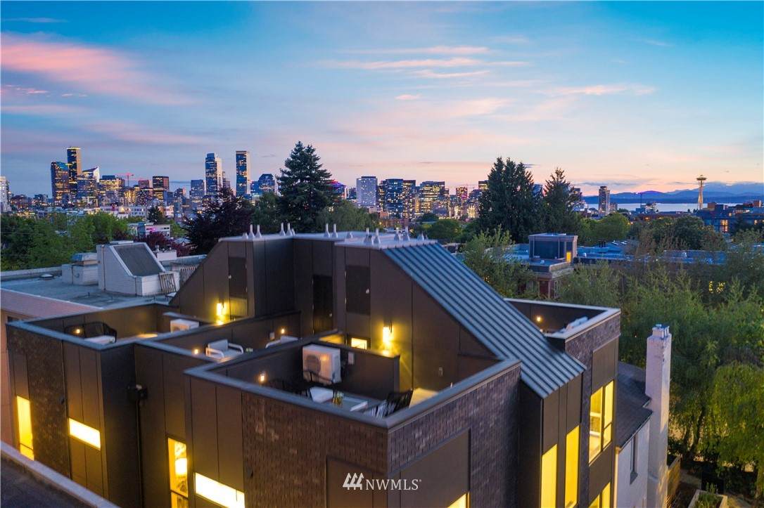 526 12th Avenue - Photo 1